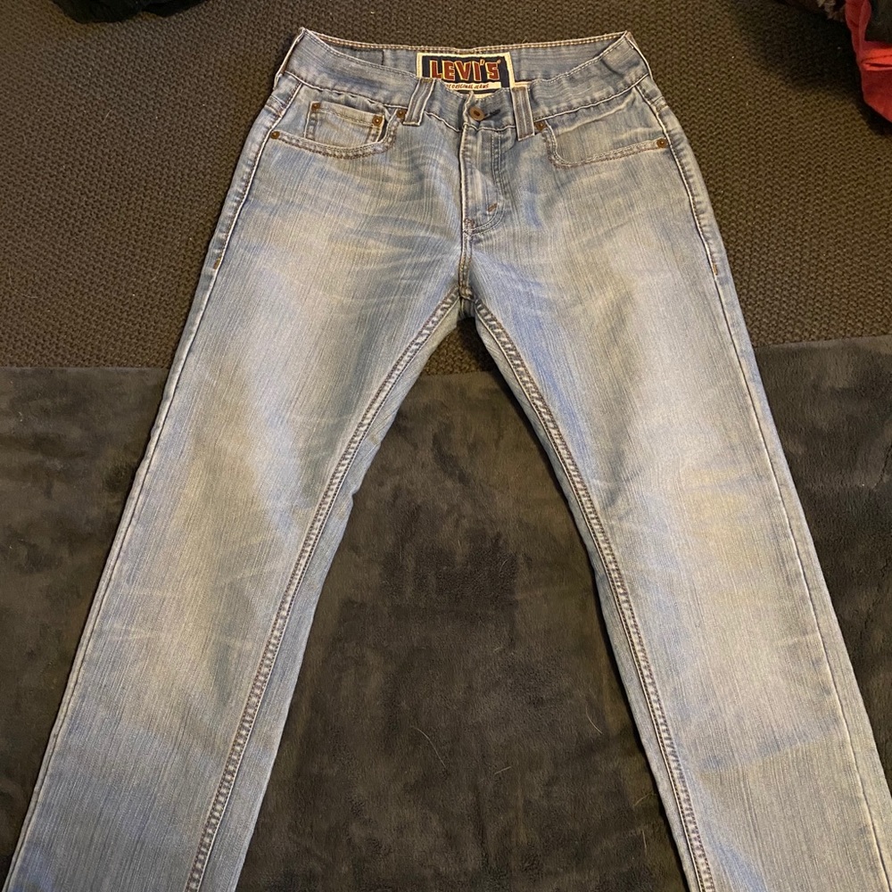 Levi’s 511 light wash jeans